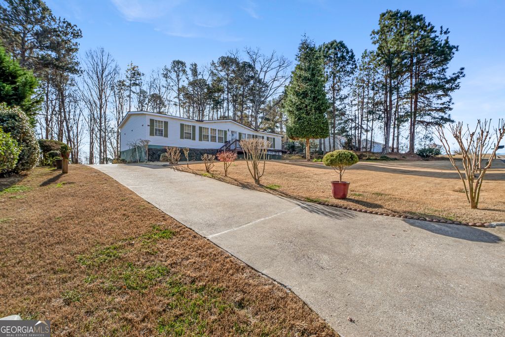 Photo of 429 Graystone Drive, Winder, GA 30680 (MLS # 10661506)