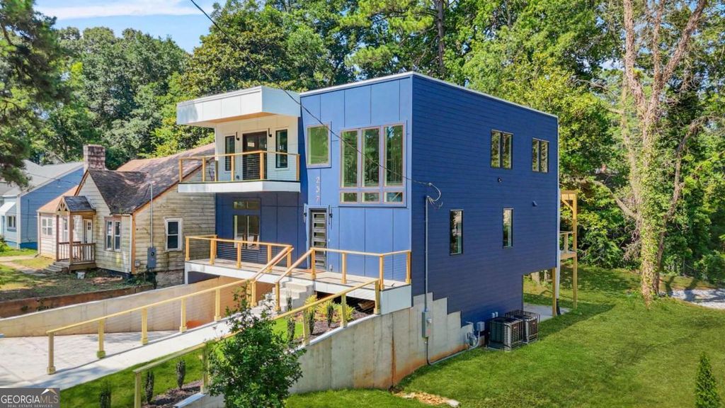 Photo of 237 Altoona Place SW, Atlanta, GA 30314 (MLS # 10657436)