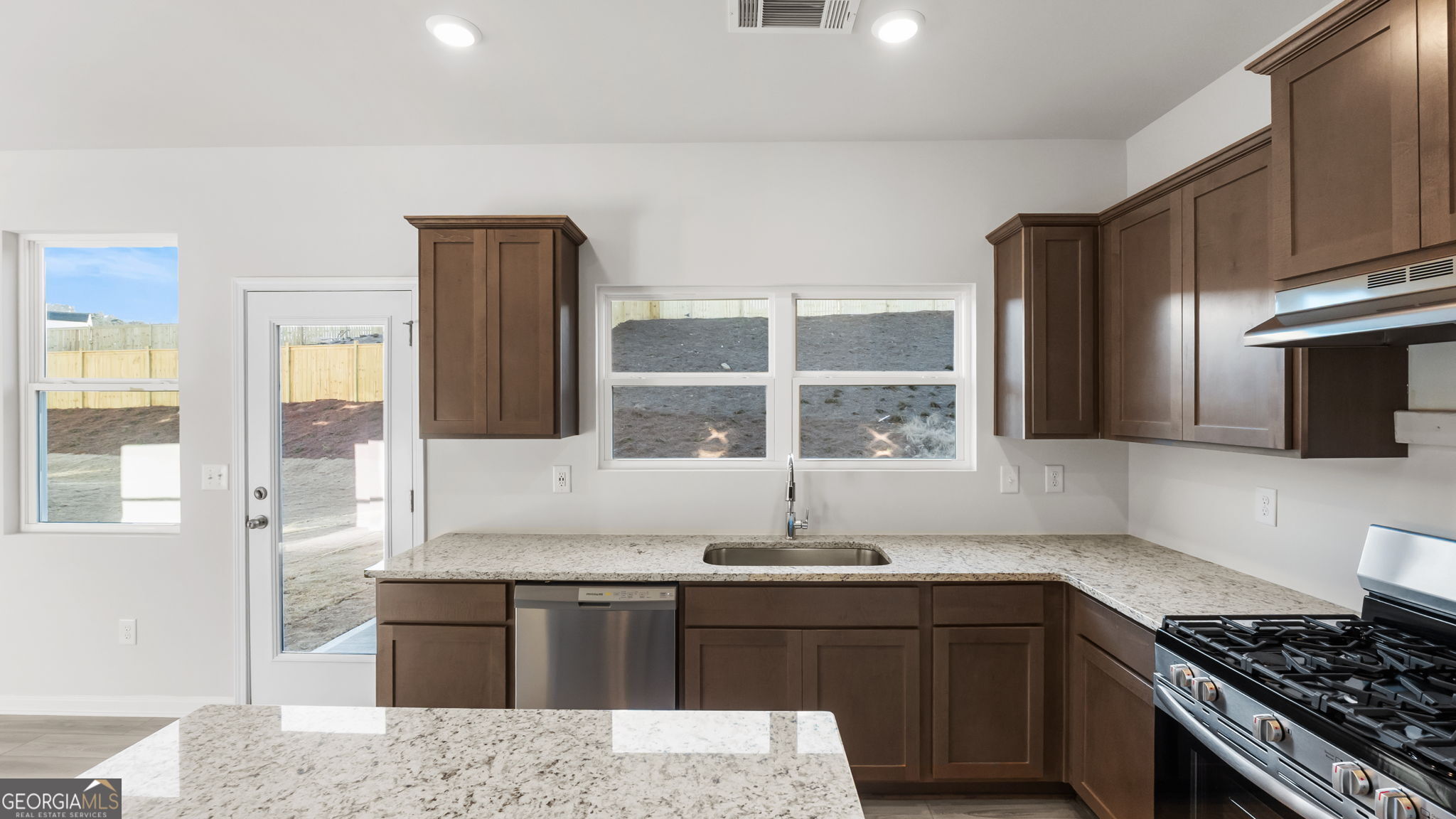 265 Bloomfield CIR