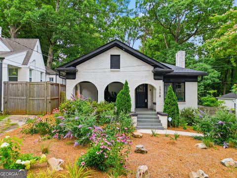 Photo of 1308 Beecher Street SW, Atlanta, GA 30310 (MLS # 10792239)