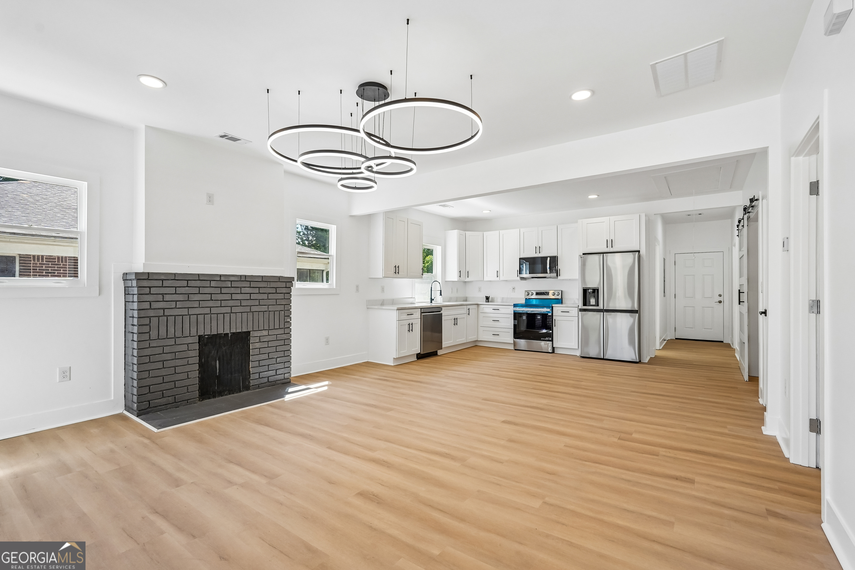 994 Katherwood DR SW