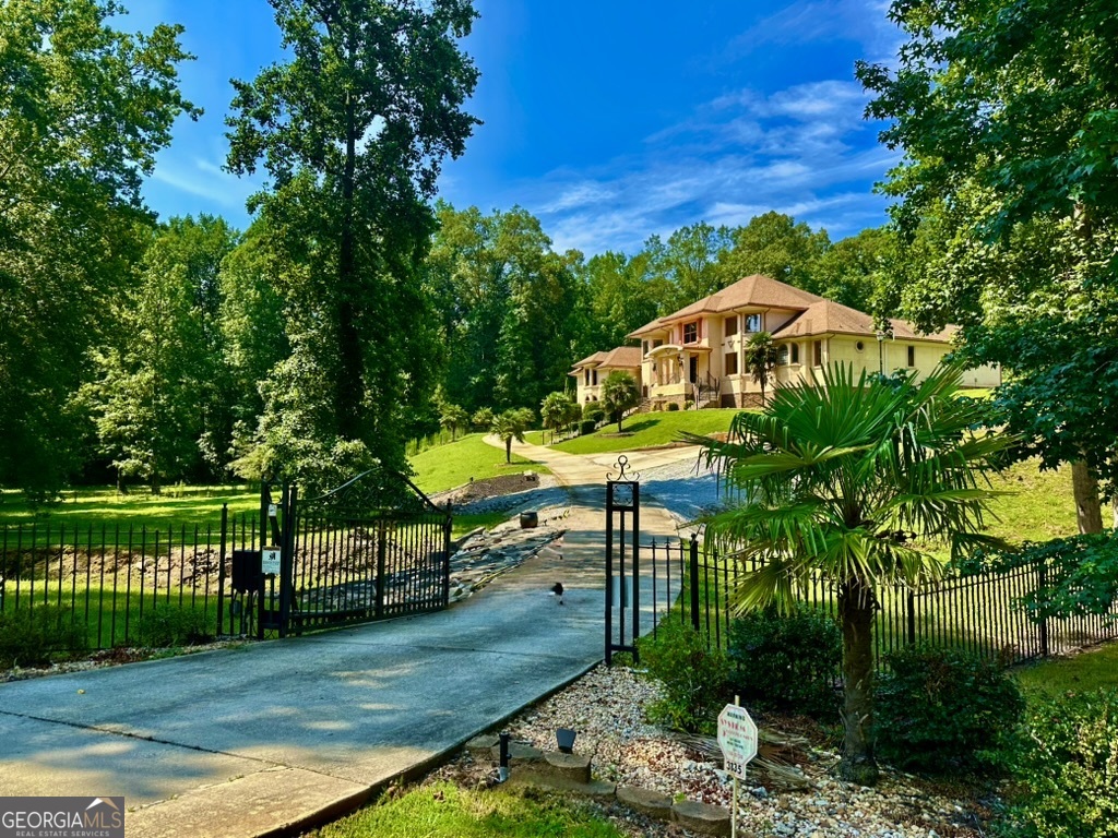 3135 Juhan RD