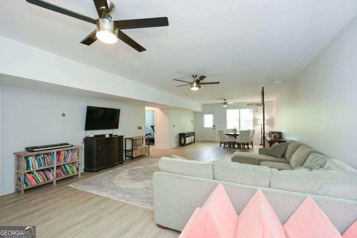 Creekside at East Piedmont - Residential