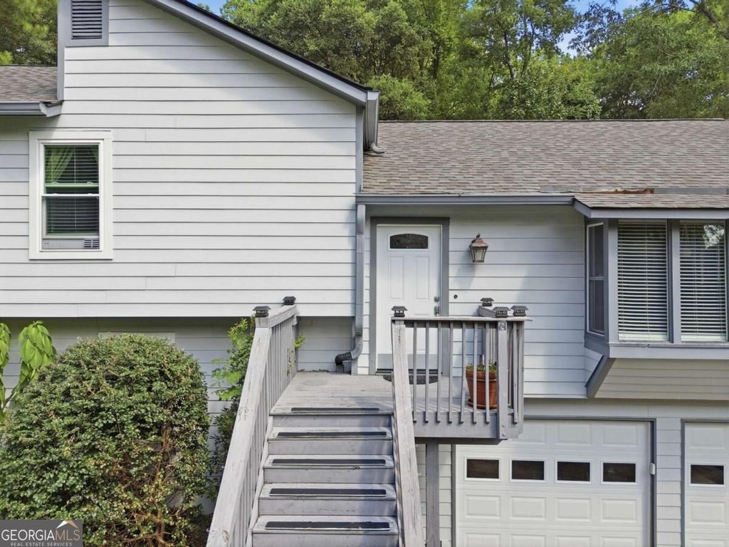 Photo of 5045 Ravenwood Drive, Marietta, GA 30066 (MLS # 10840798)