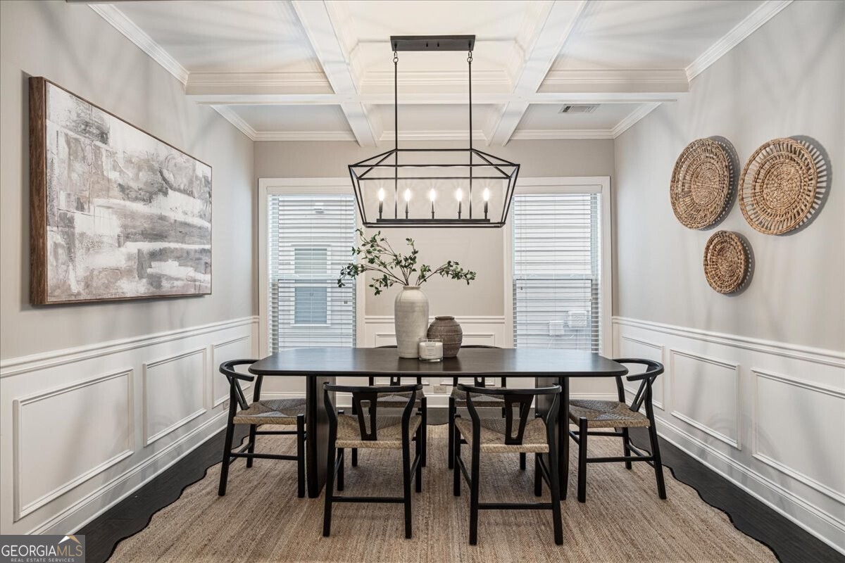 1305 Roswell Manor CIR