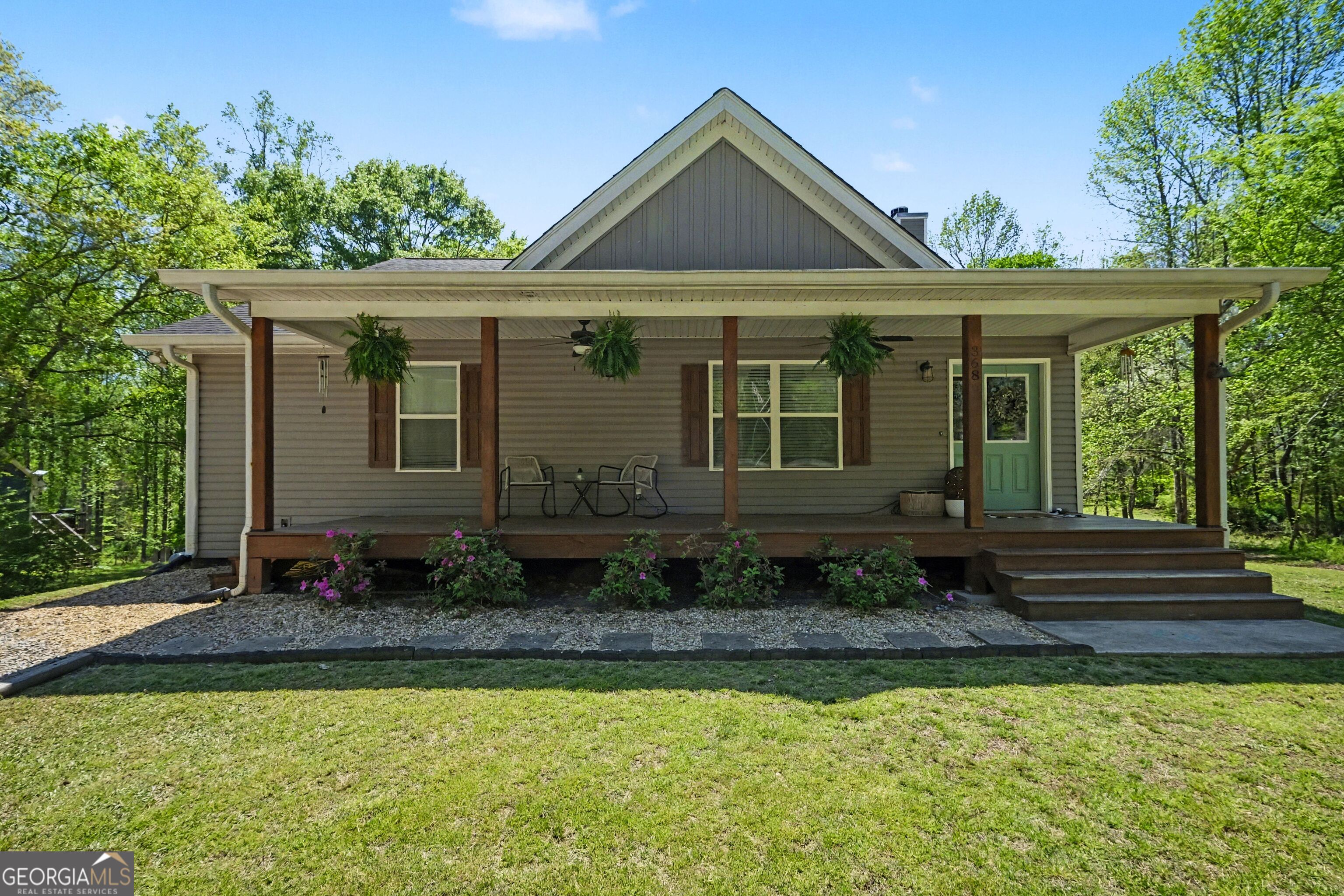 368 Mountain Creek LN