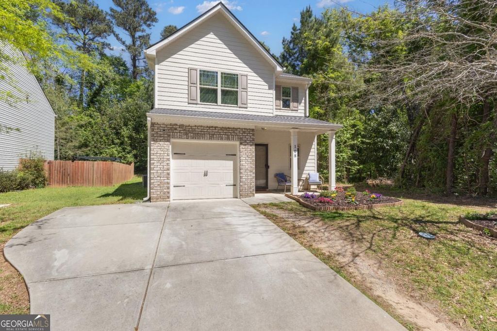 Photo of 108 Belmont Park Drive, Newnan, GA 30263 (MLS # 10735967)