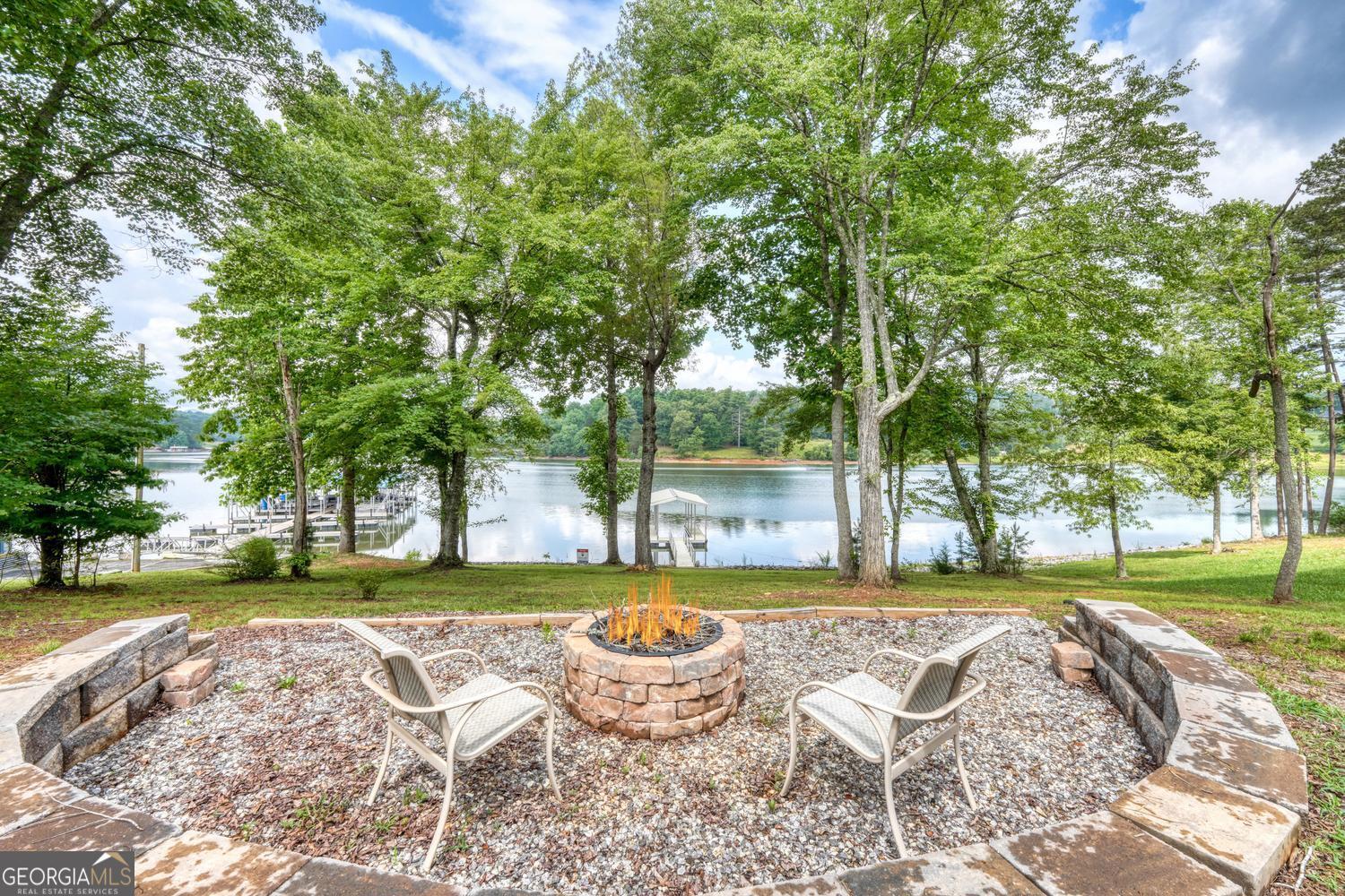 38 Edgewater LN 10