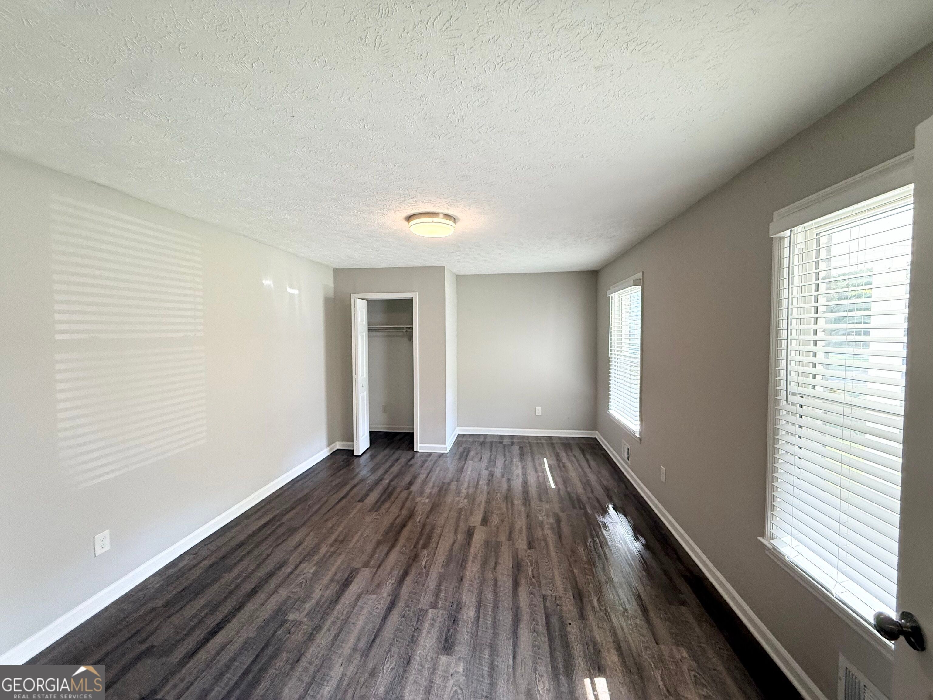 3609 River Hills DR