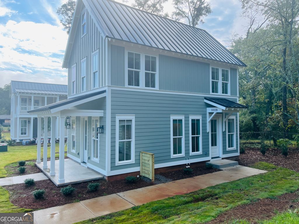 Photo of 100 Gardenia Lane #100 B, Lagrange, GA 30240 (MLS # 10656771)