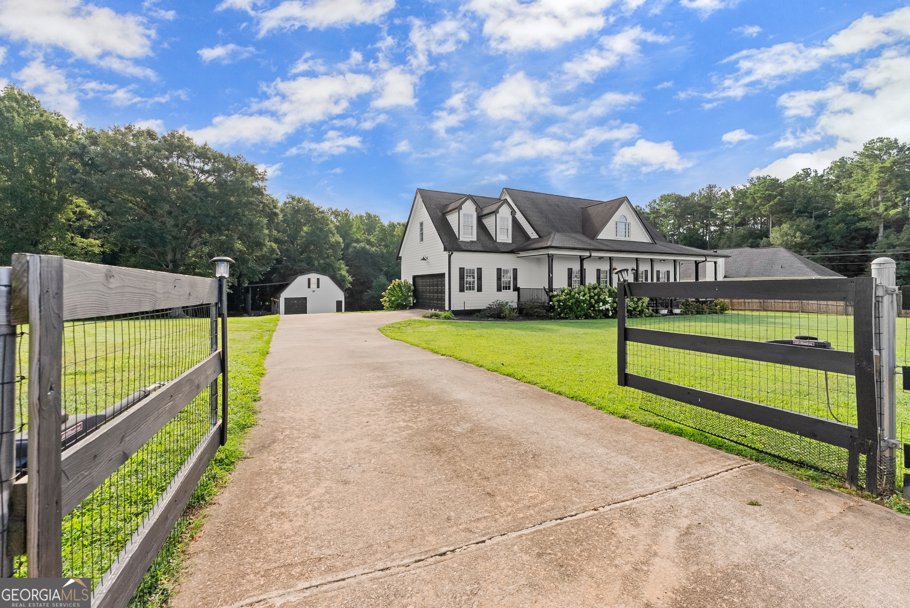 933 Boone RD