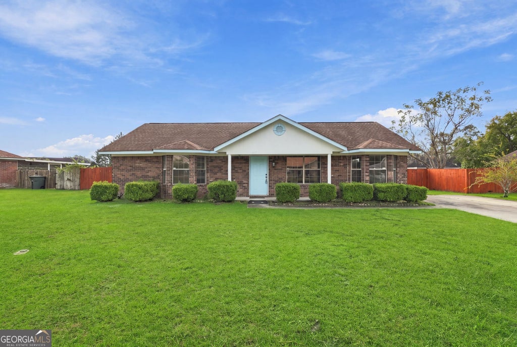 Photo of 814 Waterfield Drive, Hinesville, GA 31313 (MLS # 10874665)