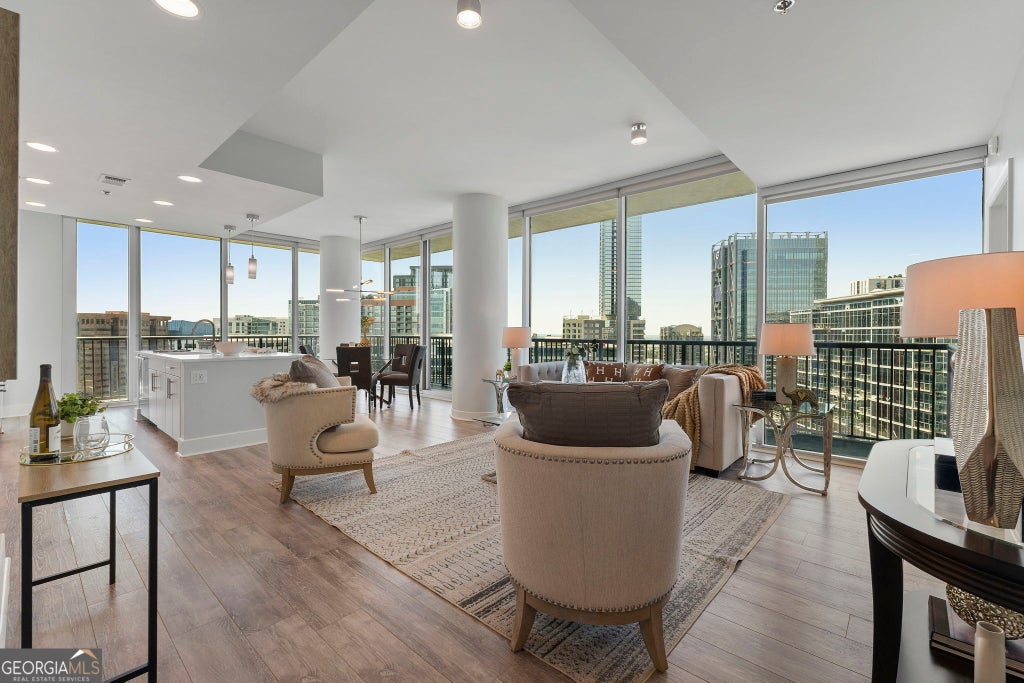 Photo of 1080 Peachtree Street NE #2111, Atlanta, GA 30309 (MLS # 10772489)