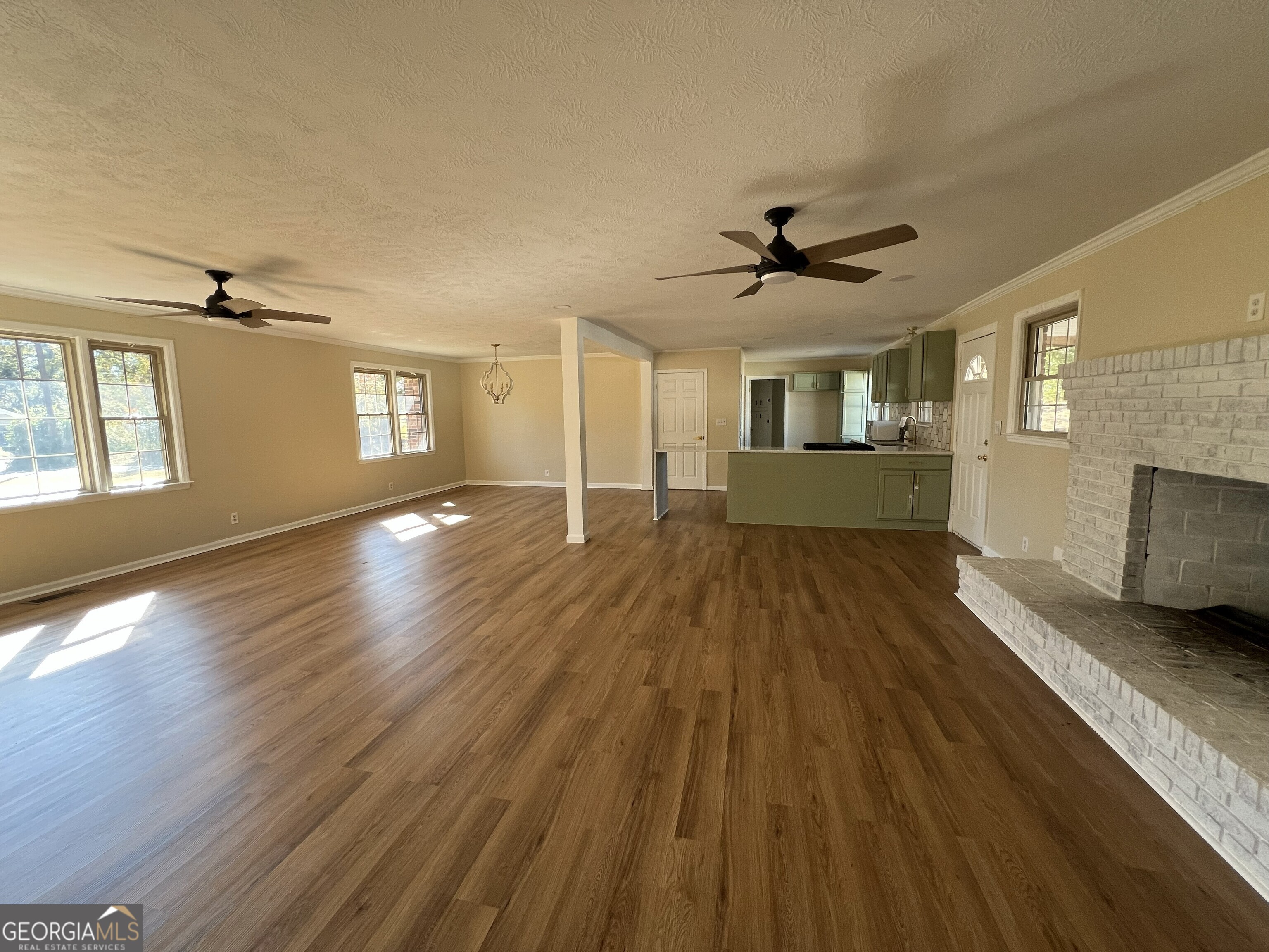 4051 Goshen Lake DR S