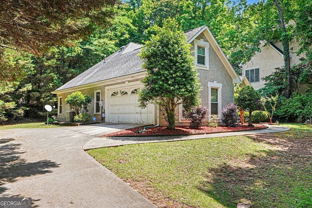 Photo of 105 Holly Ridge Road, Stockbridge, GA 30281 (MLS # 10754453)