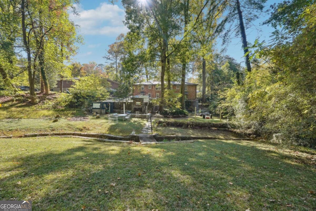 2073 E Roxboro RD NE B