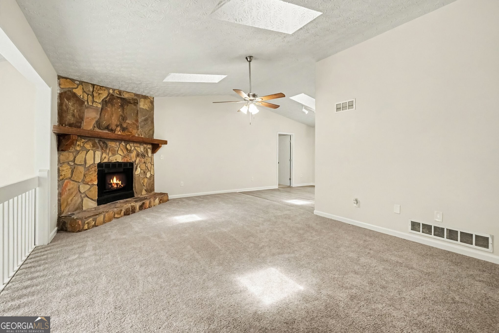 2511 Deerfield DR NW