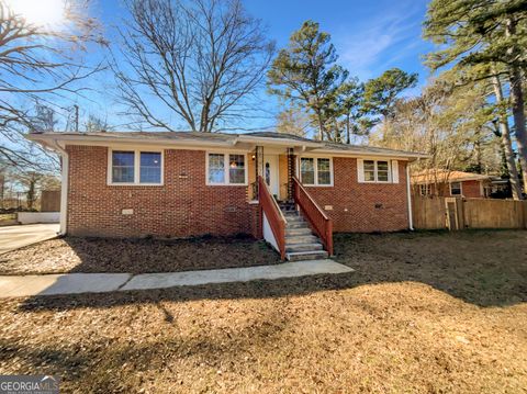 Photo of 1367 Oakview Circle, Forest Park, GA 30297 (MLS # 10675852)
