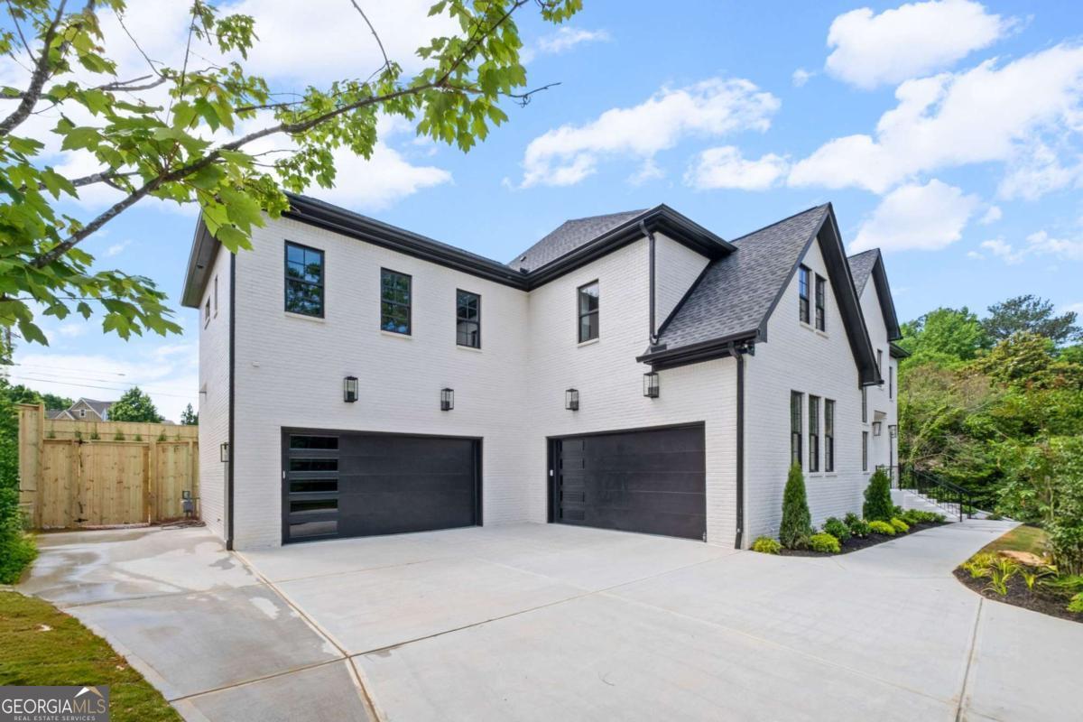 1081 Hershey DR