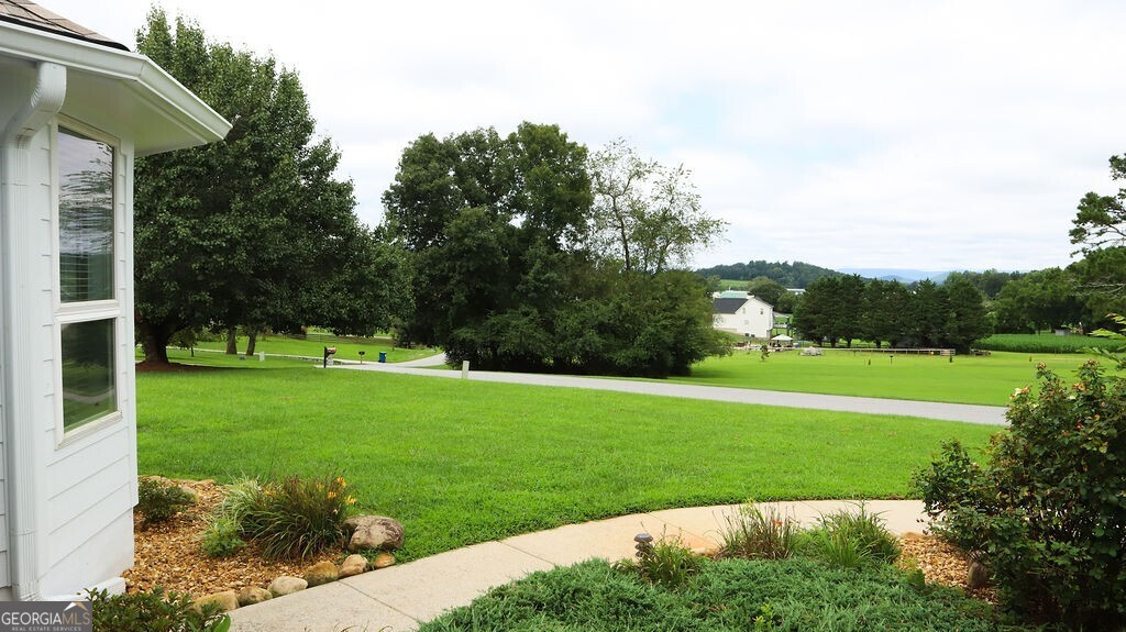 220 Foothills DR