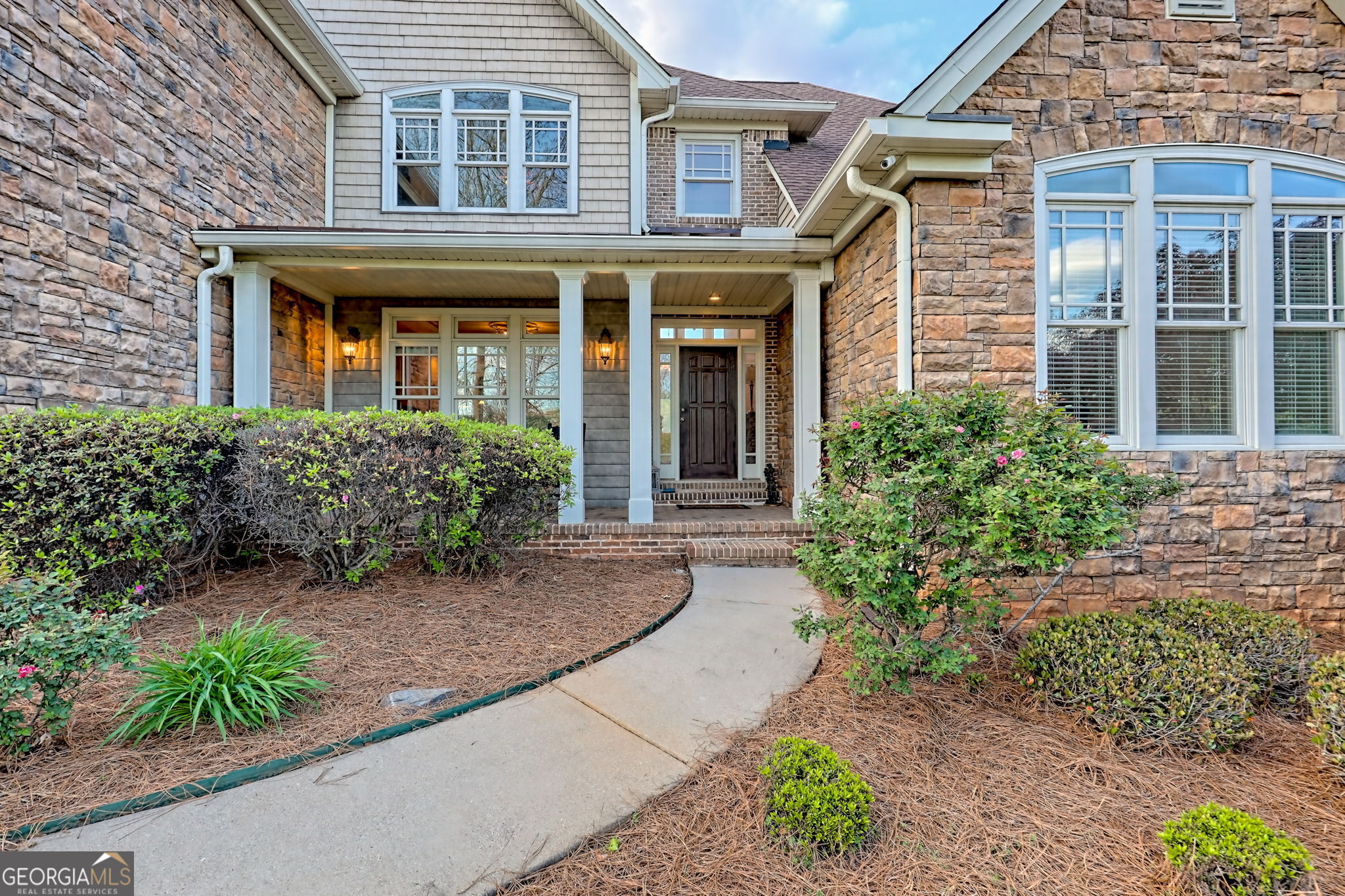 526 Orchard DR