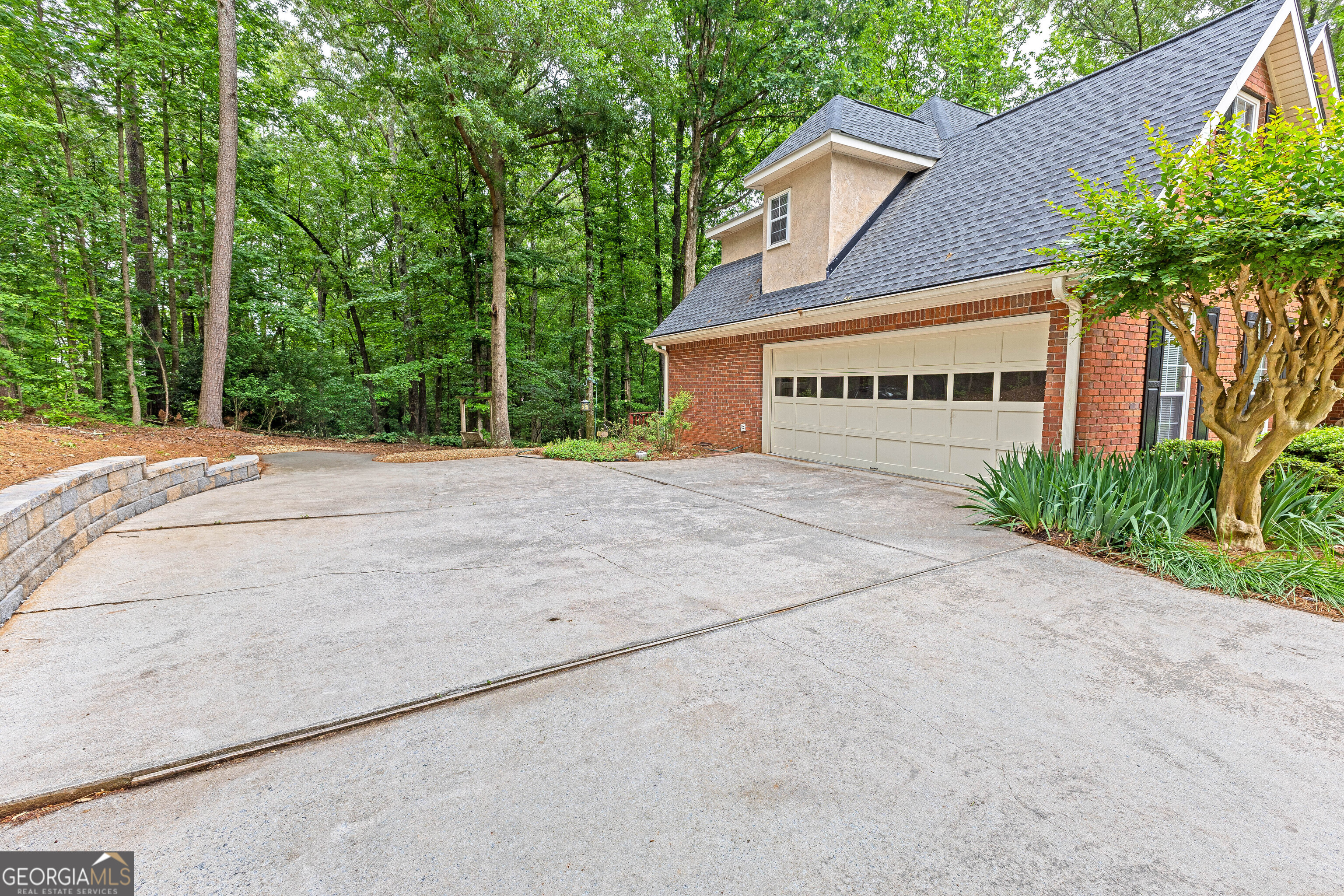 30 Joe Lee DR