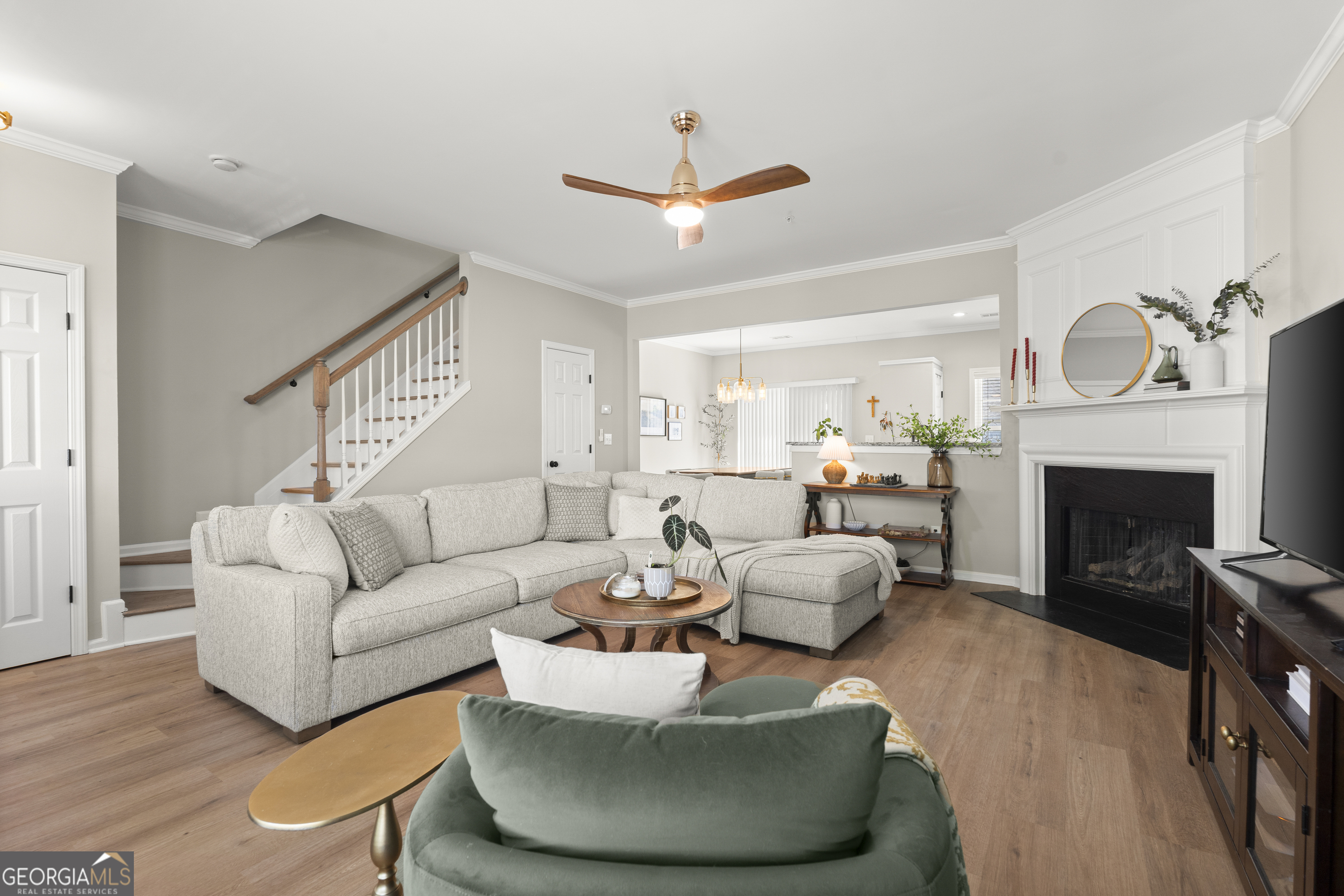 2000 Kilmington SQ