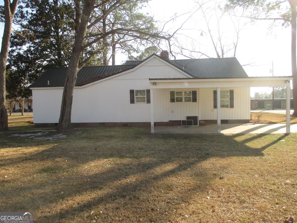 Photo of 390 Bay Street, Baxley, GA 31513 (MLS # 10691660)