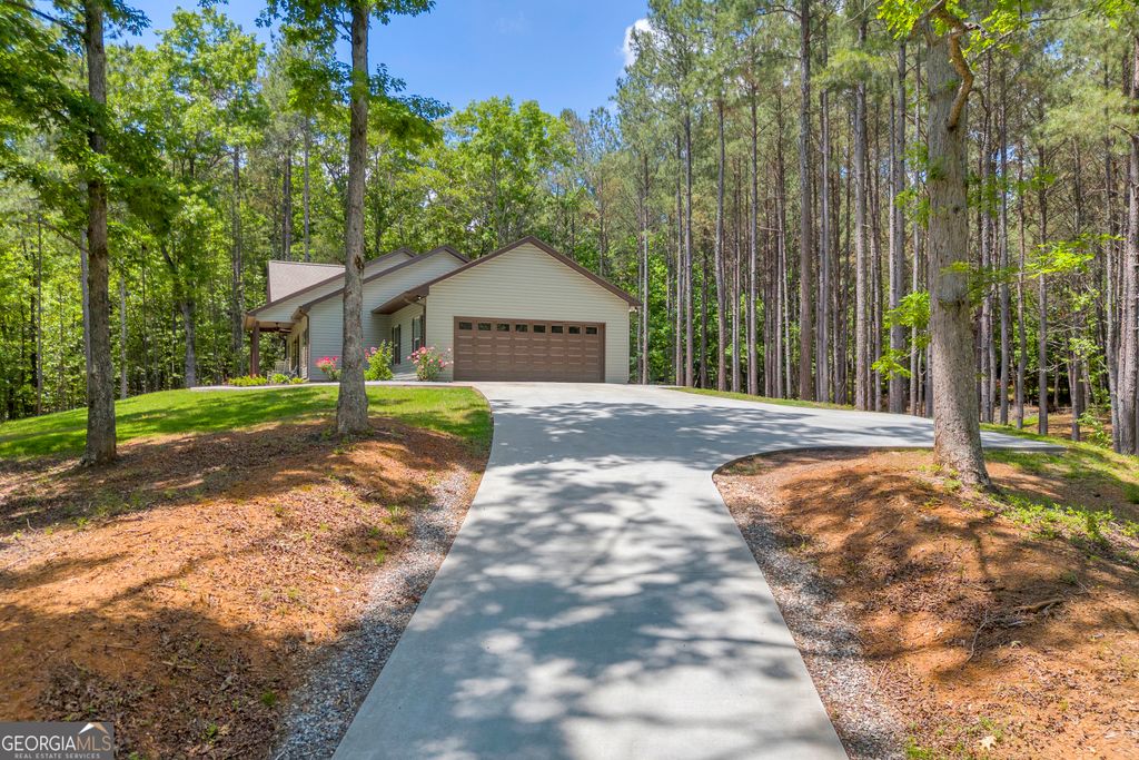 Photo of 187 Old Cherokee Road, Cleveland, GA 30528 (MLS # 10767406)