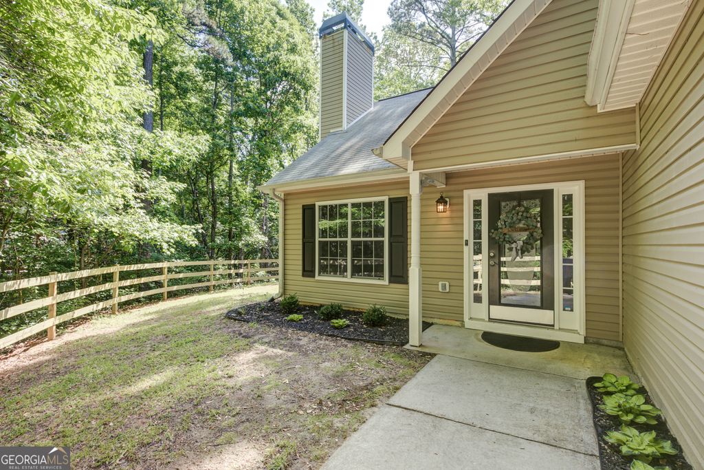 Photo of 65 Riverside Way, Sharpsburg, GA 30277 (MLS # 10759014)