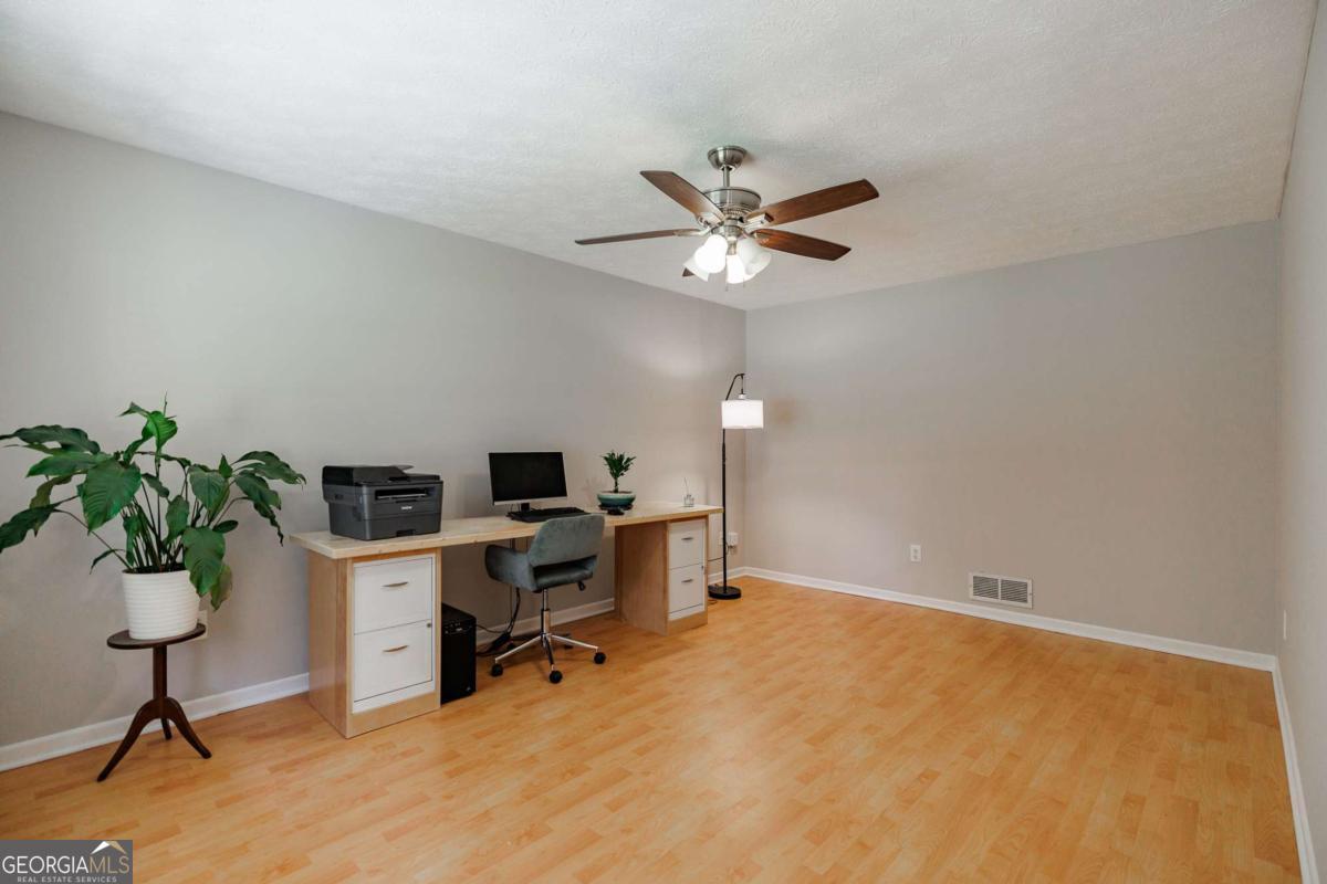 115 Nassau LN
