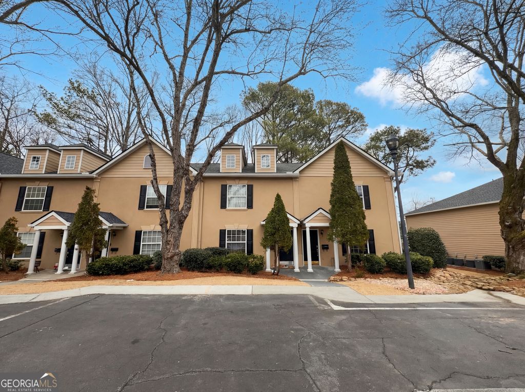 Photo of 806 Brighton Point, Atlanta, GA 30328 (MLS # 10704639)