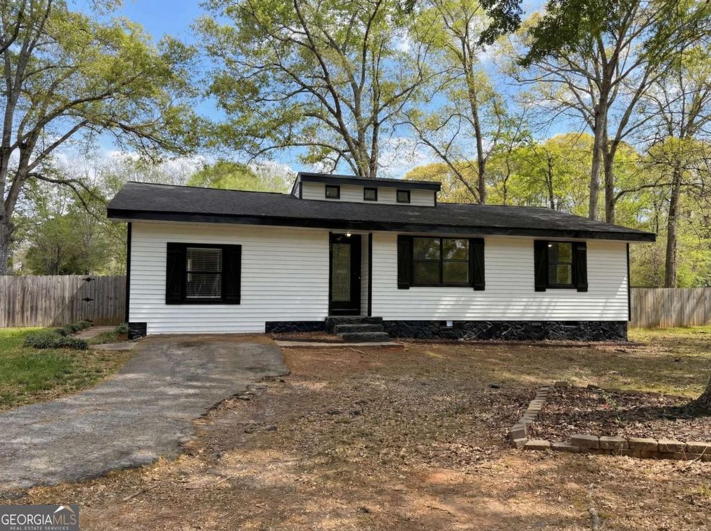 Photo of 85 Hidden Forest Road, Covington, GA 30014 (MLS # 10726186)