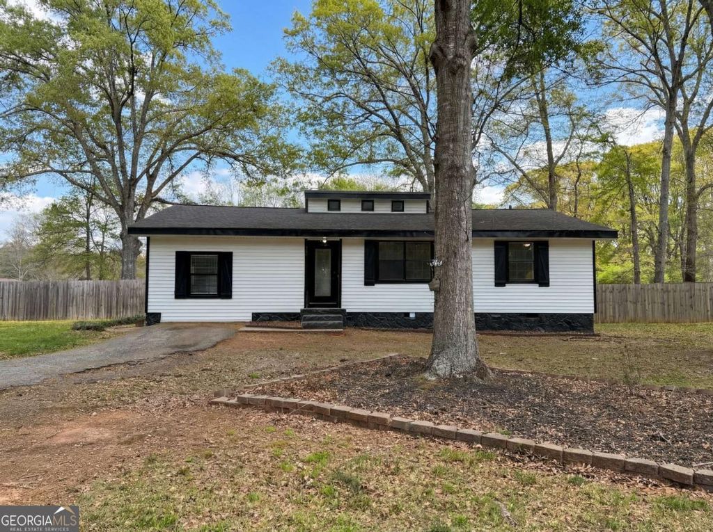 Photo of 85 Hidden Forest Road, Covington, GA 30014 (MLS # 10726186)