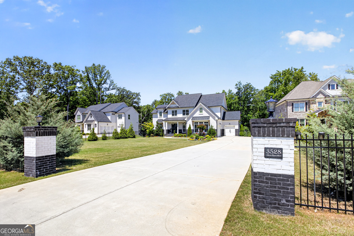 3528 N Bogan RD