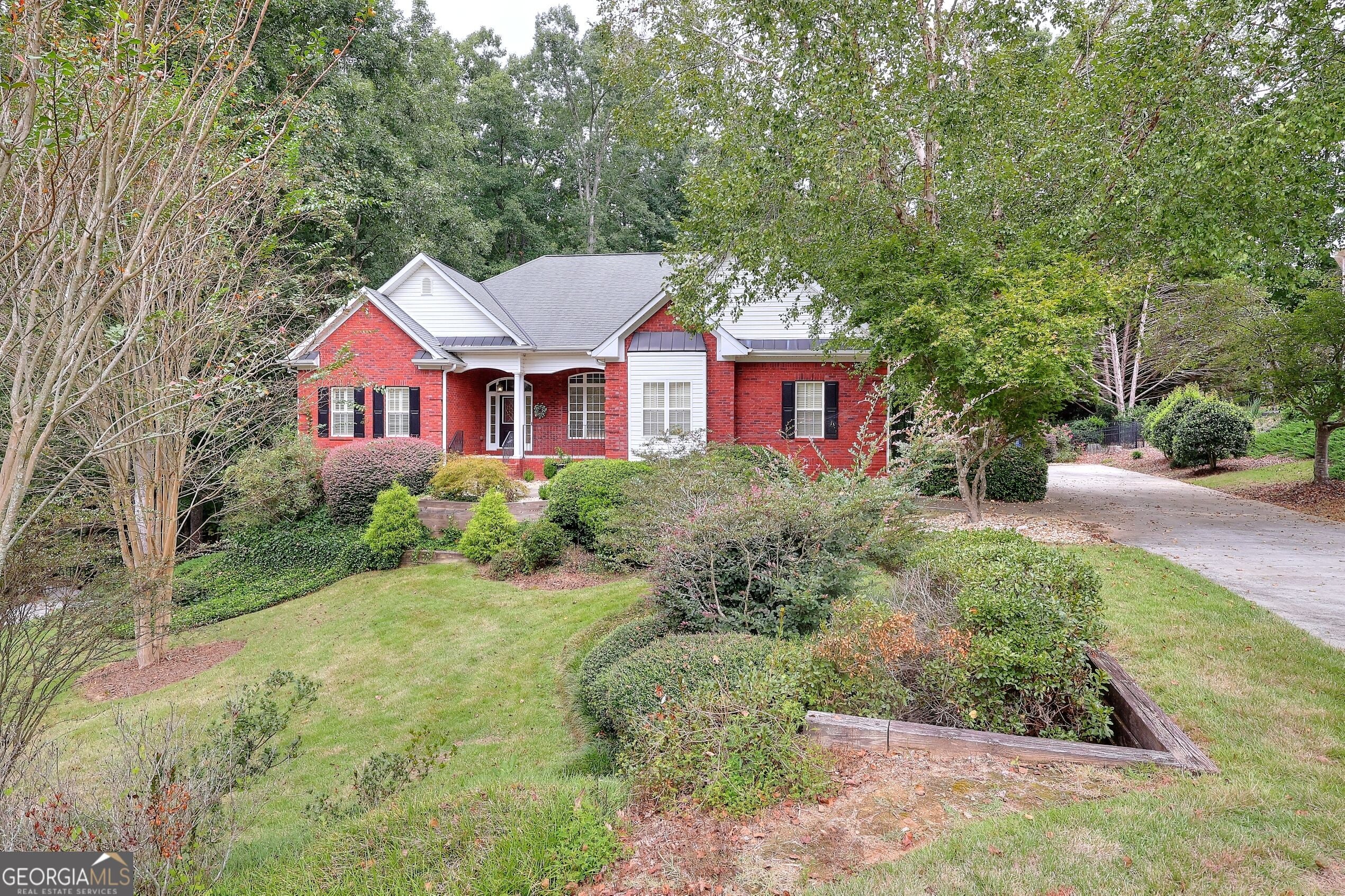1821 Wesleyan LN
