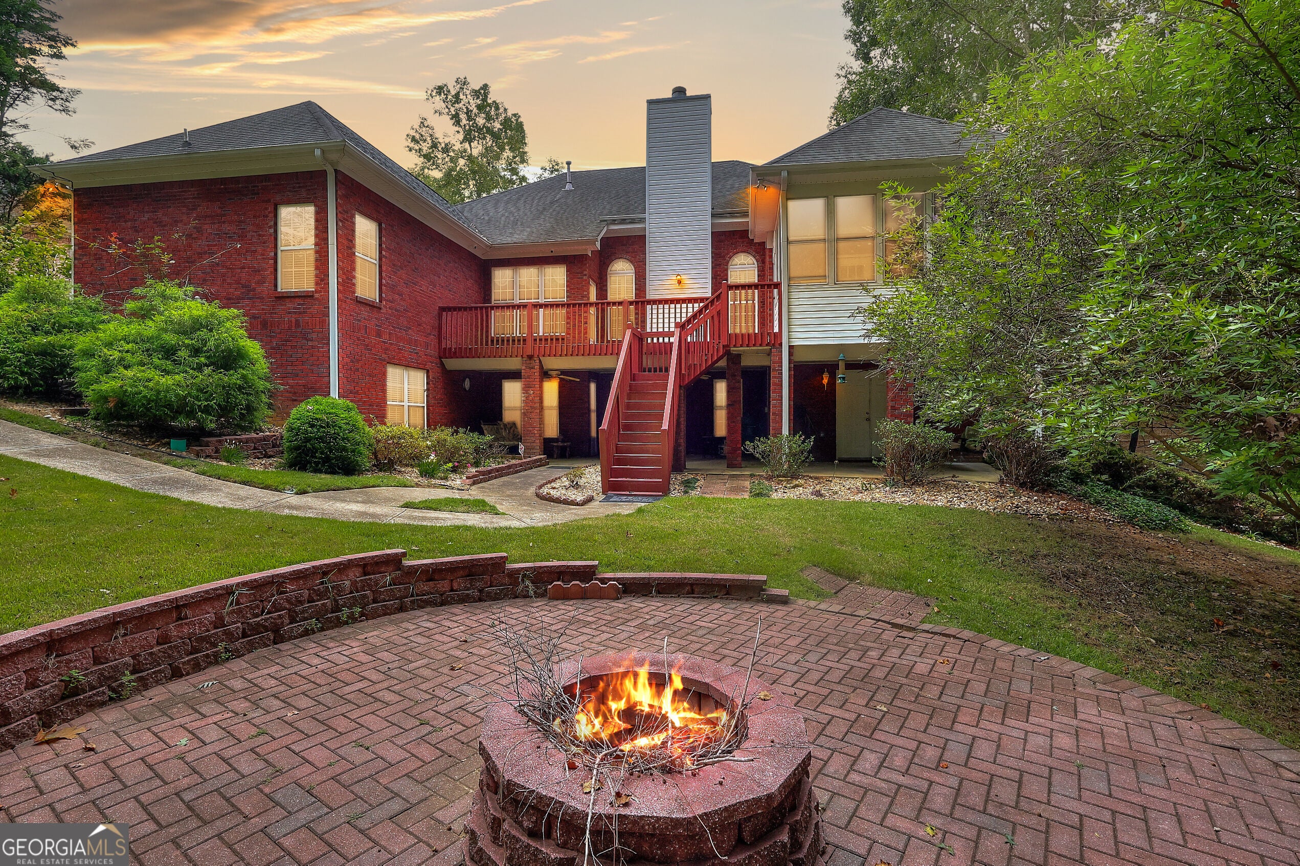 1821 Wesleyan LN