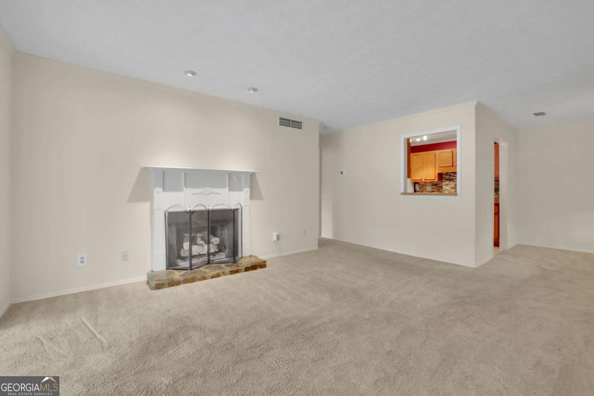 1108 Country Park DR SE
