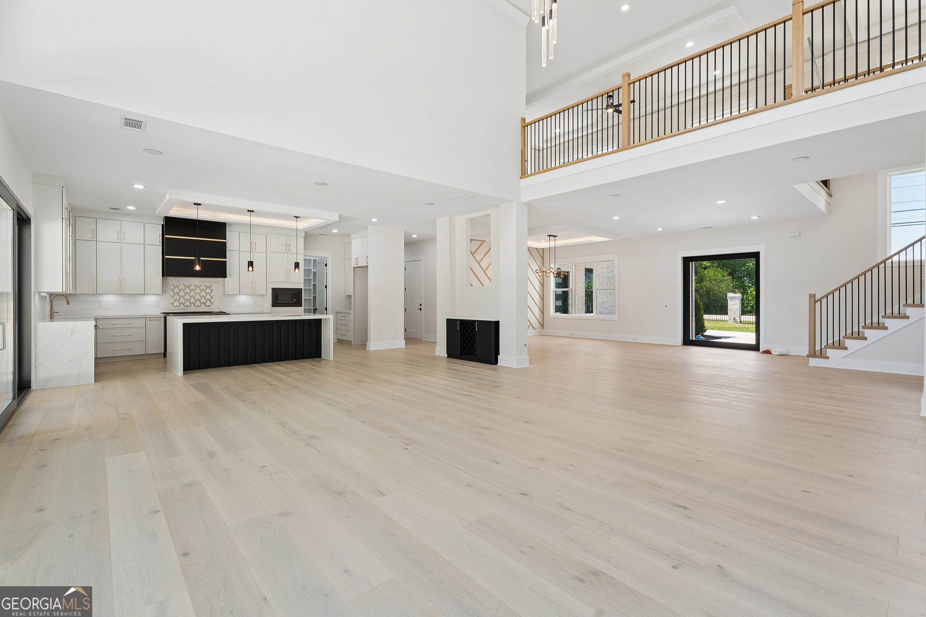 1035 Auburn RD