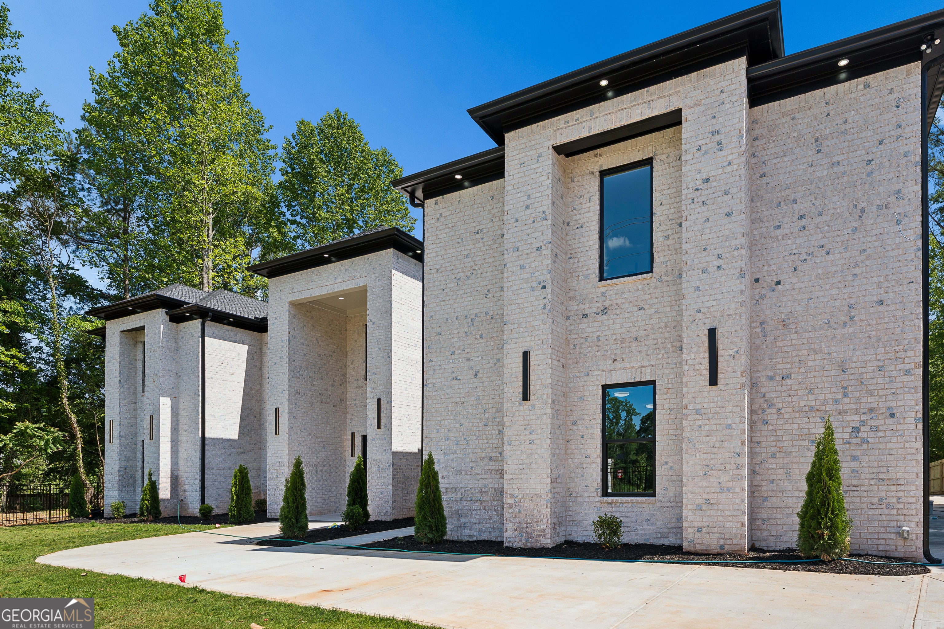 1035 Auburn RD