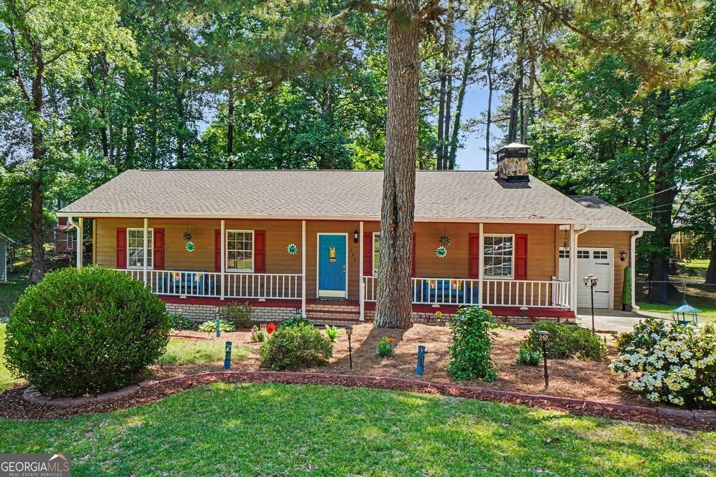 Photo of 160 Ember Court, Fairburn, GA 30213 (MLS # 10773204)