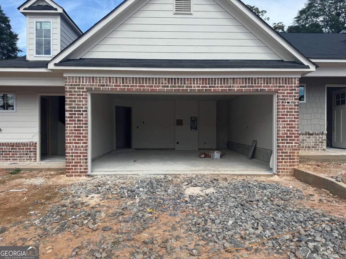 42 Silver Leaf LN