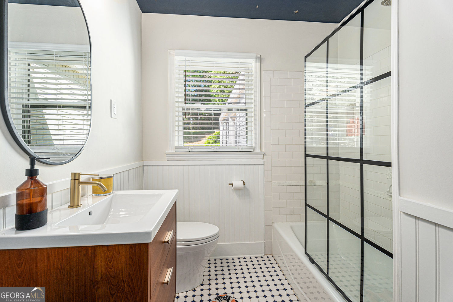 Atlanta, Georgia 30324, United States, 4 Bedrooms Bedrooms, ,2 BathroomsBathrooms,Residential,Active,132522