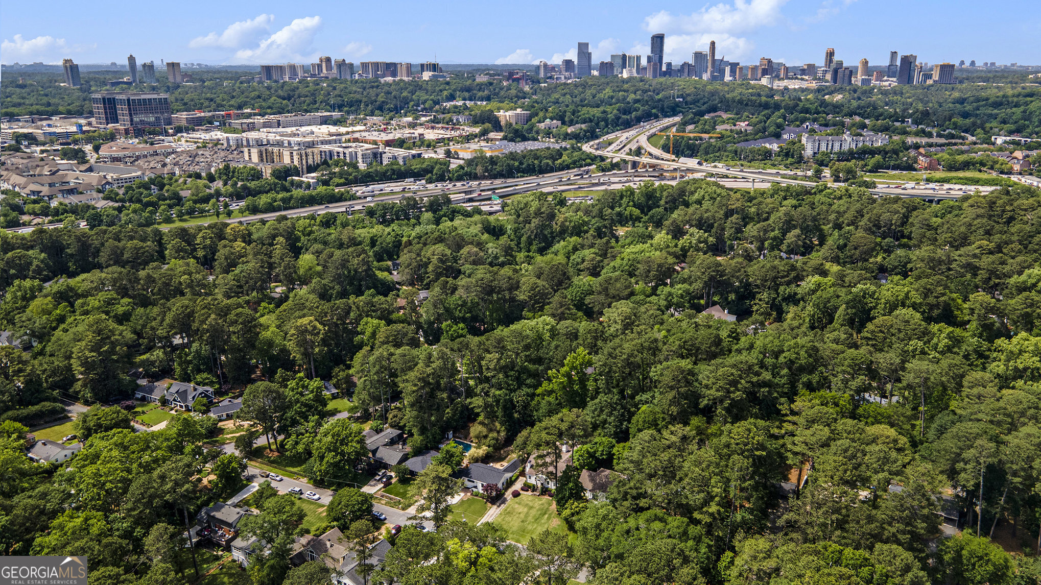 Atlanta, Georgia 30324, United States, 4 Bedrooms Bedrooms, ,2 BathroomsBathrooms,Residential,Active,132522