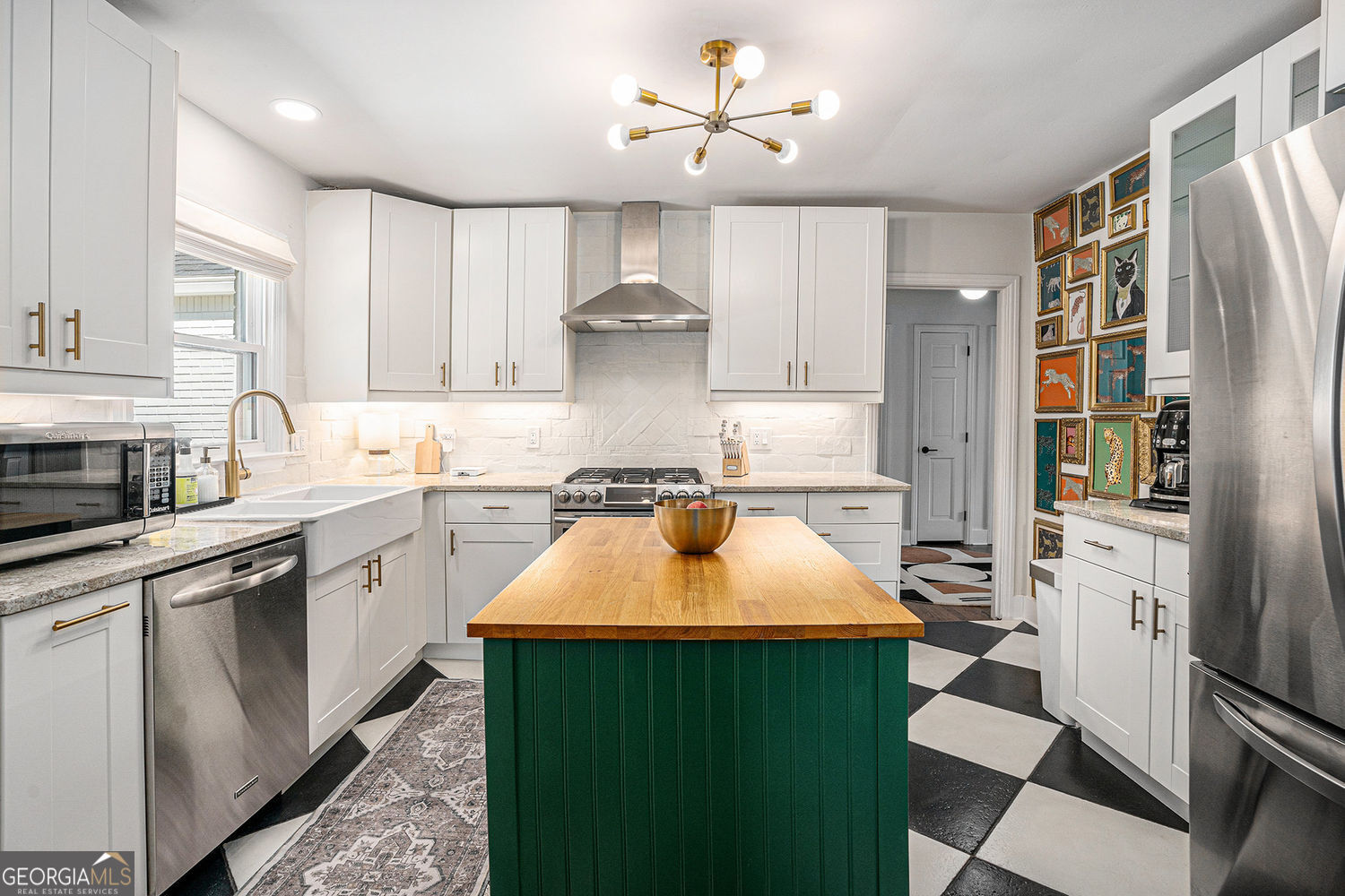 Atlanta, Georgia 30324, United States, 4 Bedrooms Bedrooms, ,2 BathroomsBathrooms,Residential,Active,132522