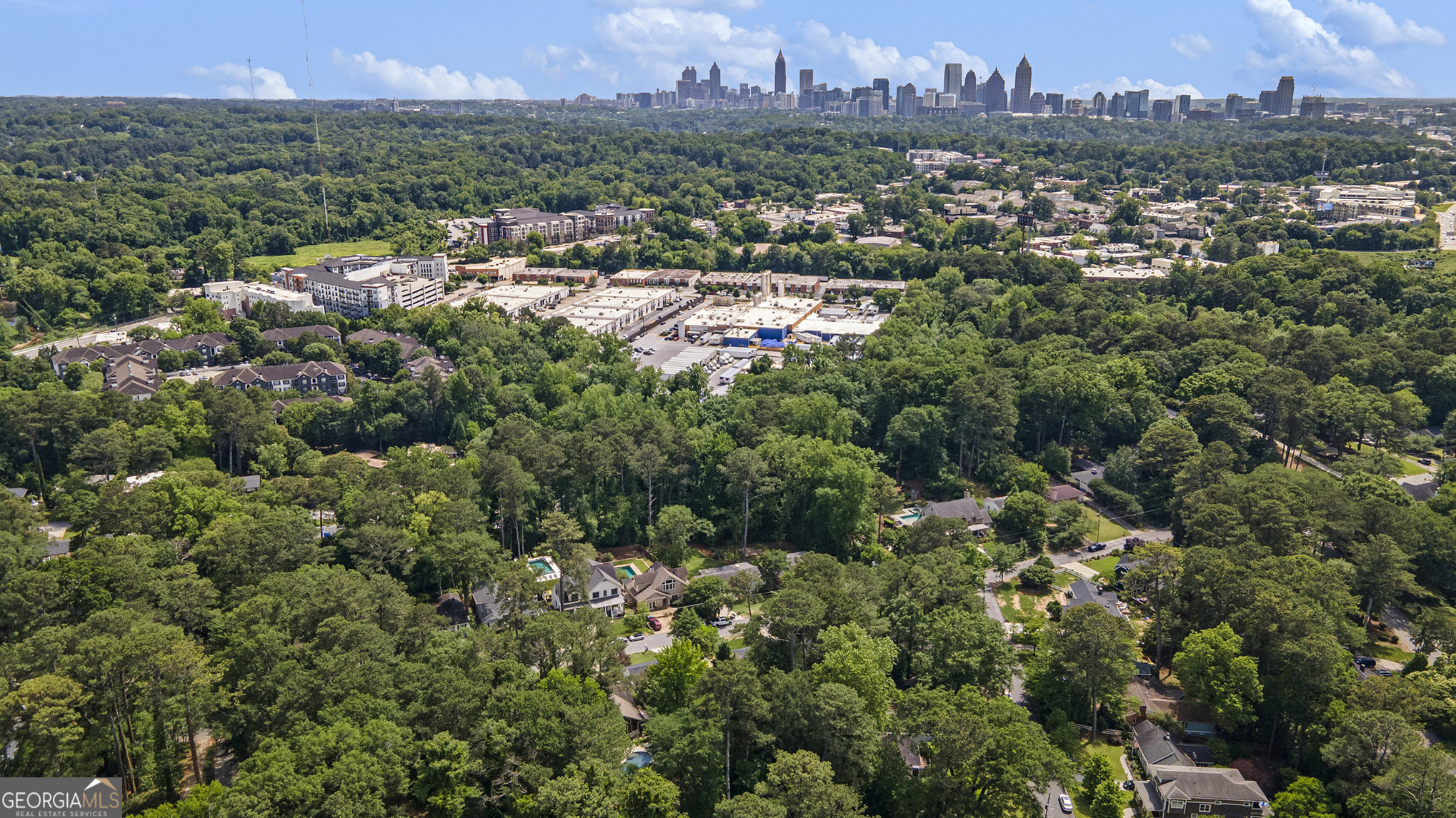 Atlanta, Georgia 30324, United States, 4 Bedrooms Bedrooms, ,2 BathroomsBathrooms,Residential,Active,132522