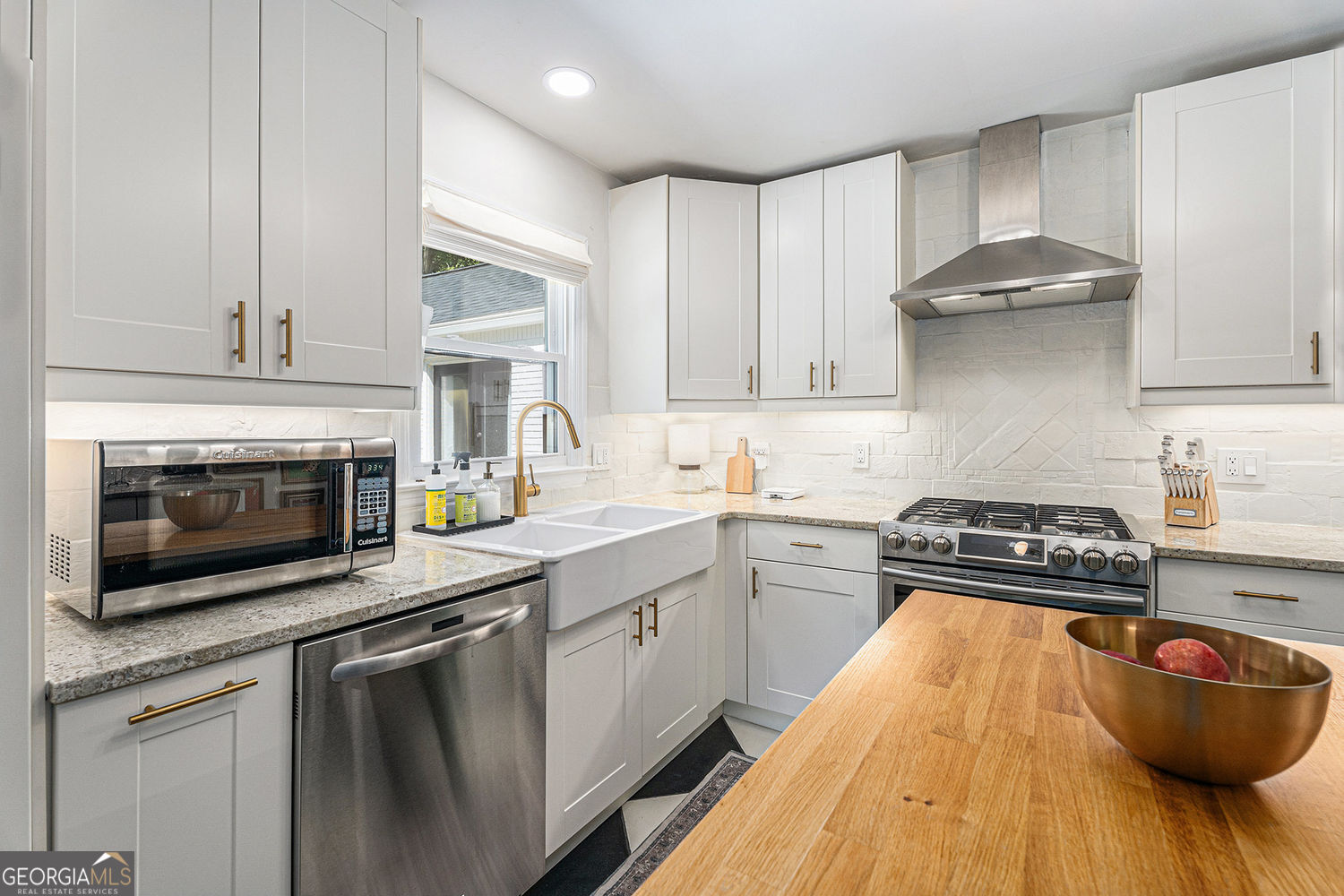 Atlanta, Georgia 30324, United States, 4 Bedrooms Bedrooms, ,2 BathroomsBathrooms,Residential,Active,132522