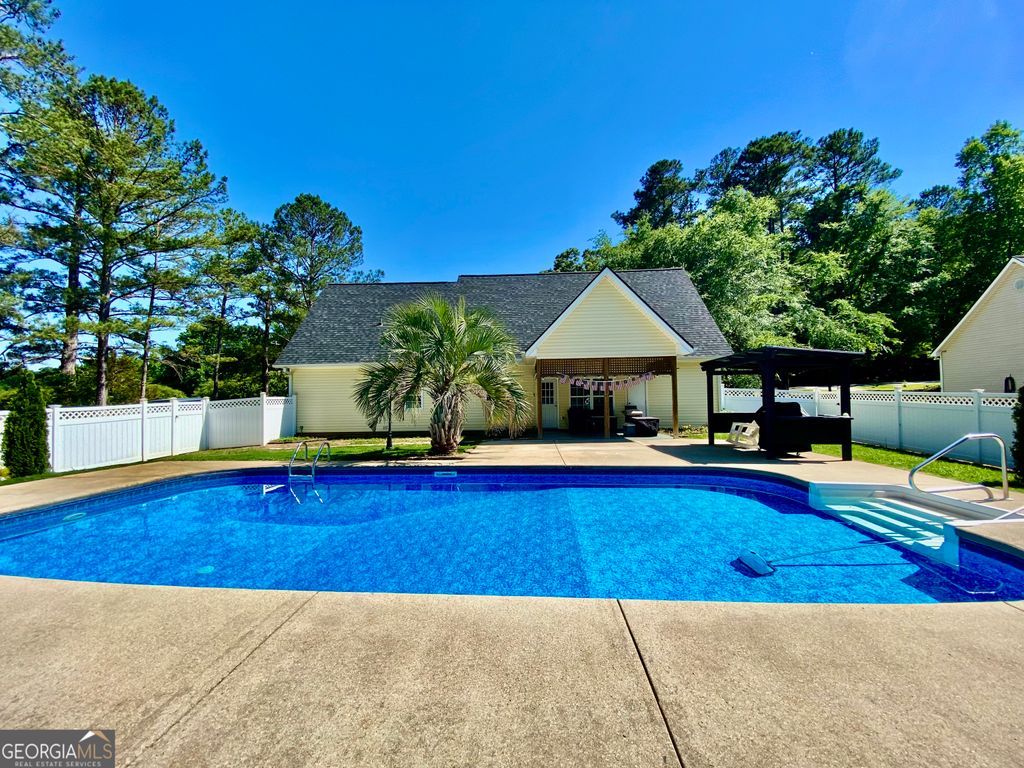 Photo of 1358 Glass Bridge Road, Lagrange, GA 30240 (MLS # 10766042)