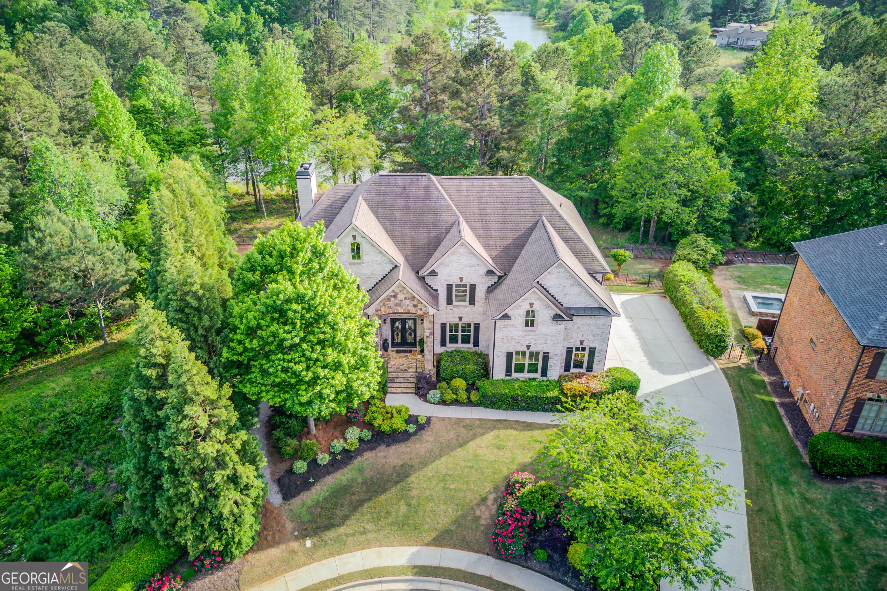 2400 Weber Heights WAY
