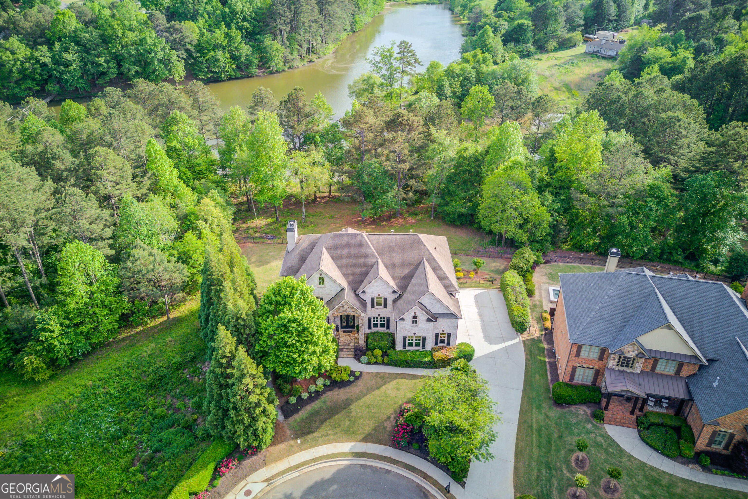 2400 Weber Heights WAY